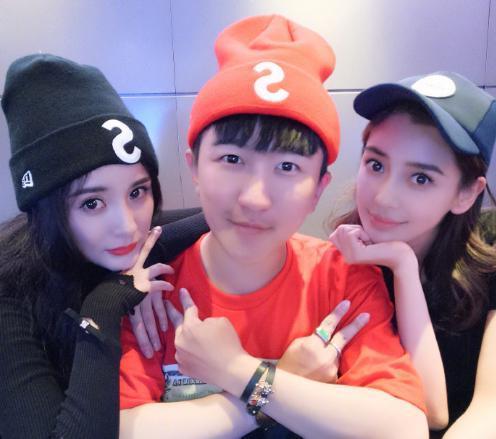 娱乐圈吃瓜背景图女男